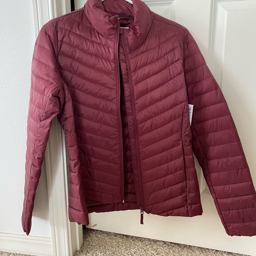 Old Navy Women's Burgundy Puffer Jacket